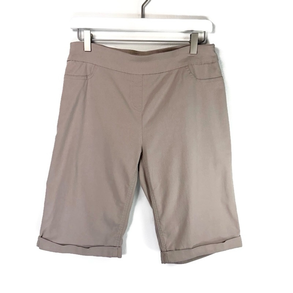 Soft Surroundings stretch tan khaki Bermuda shorts- size small